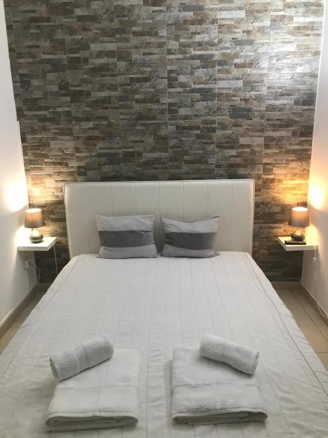 Sun Place Guest House Lagos Luaran gambar